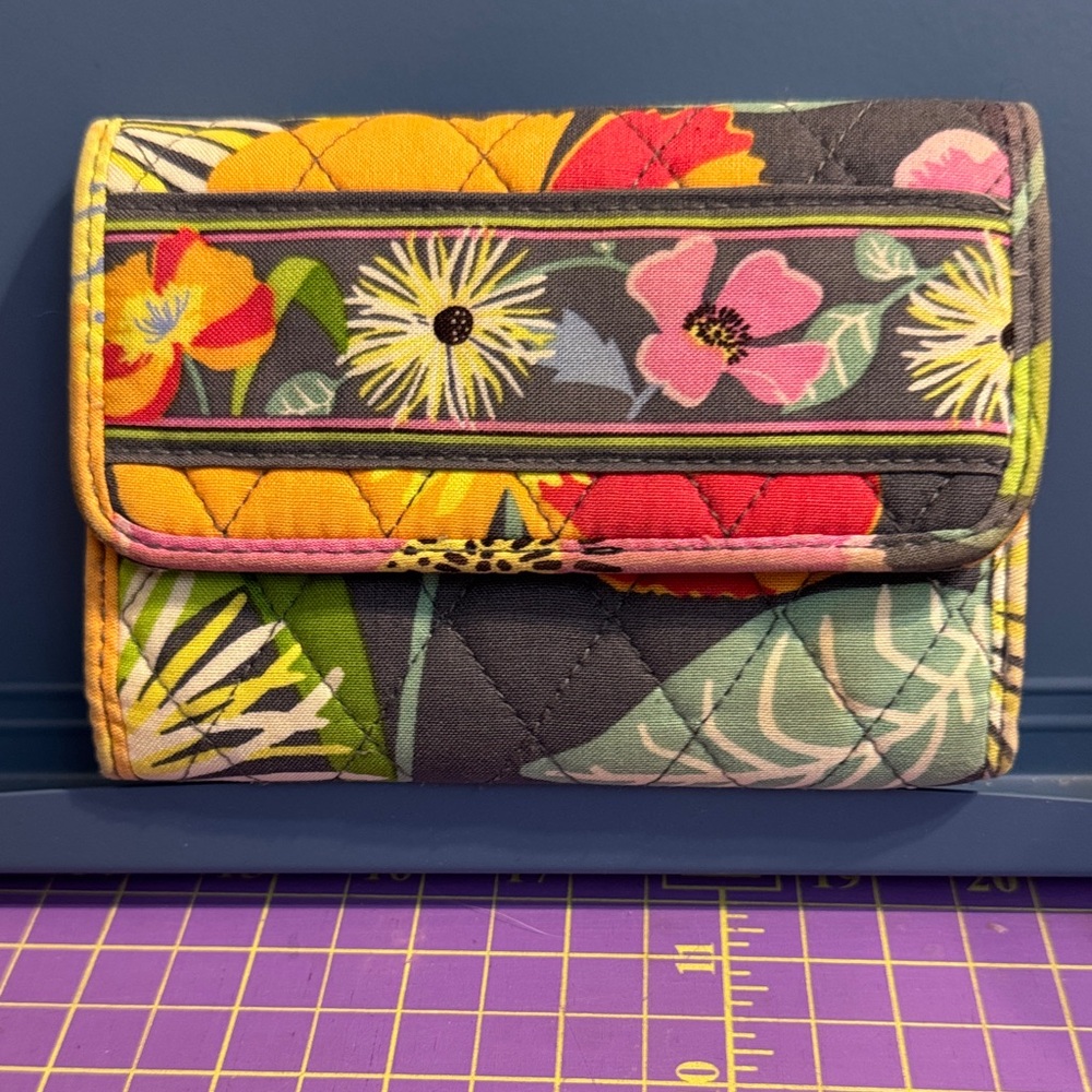 Vera Bradley Euro Wallet Jazzy Blooms Pattern